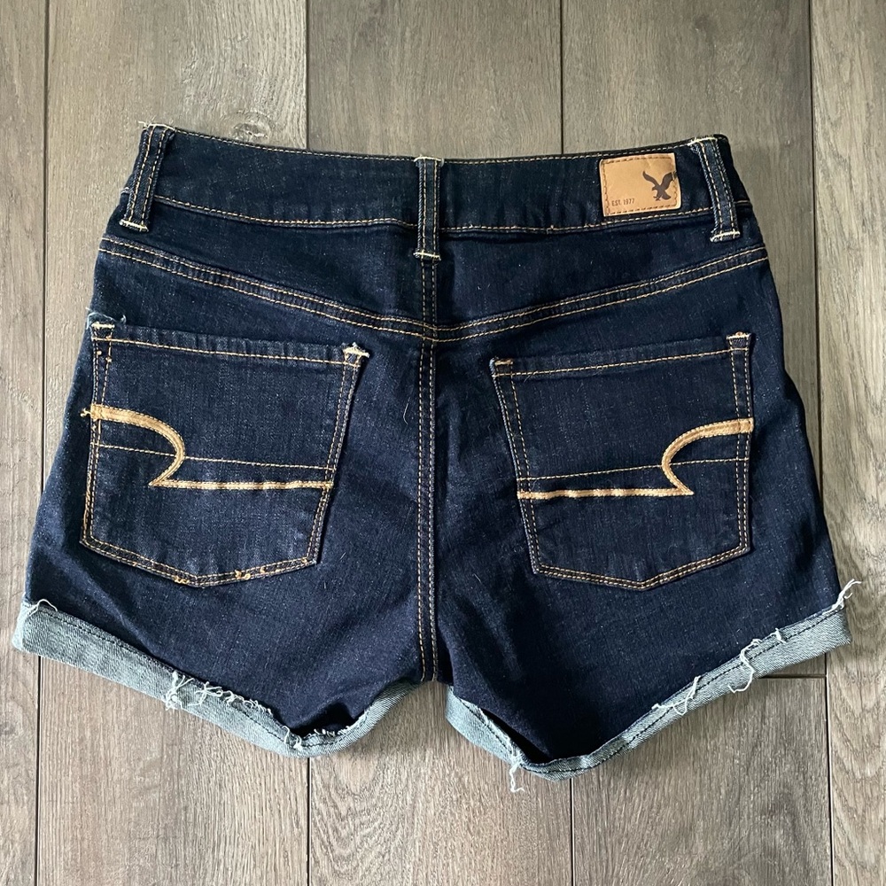 Super Stretch Shorts - Picture 2 of 3